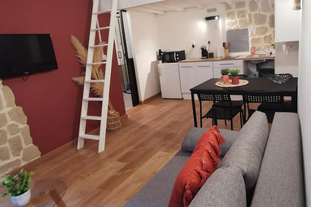 Centre Ville Montpellier - Appartement Au Coeur De L'Ecusson Exterior photo
