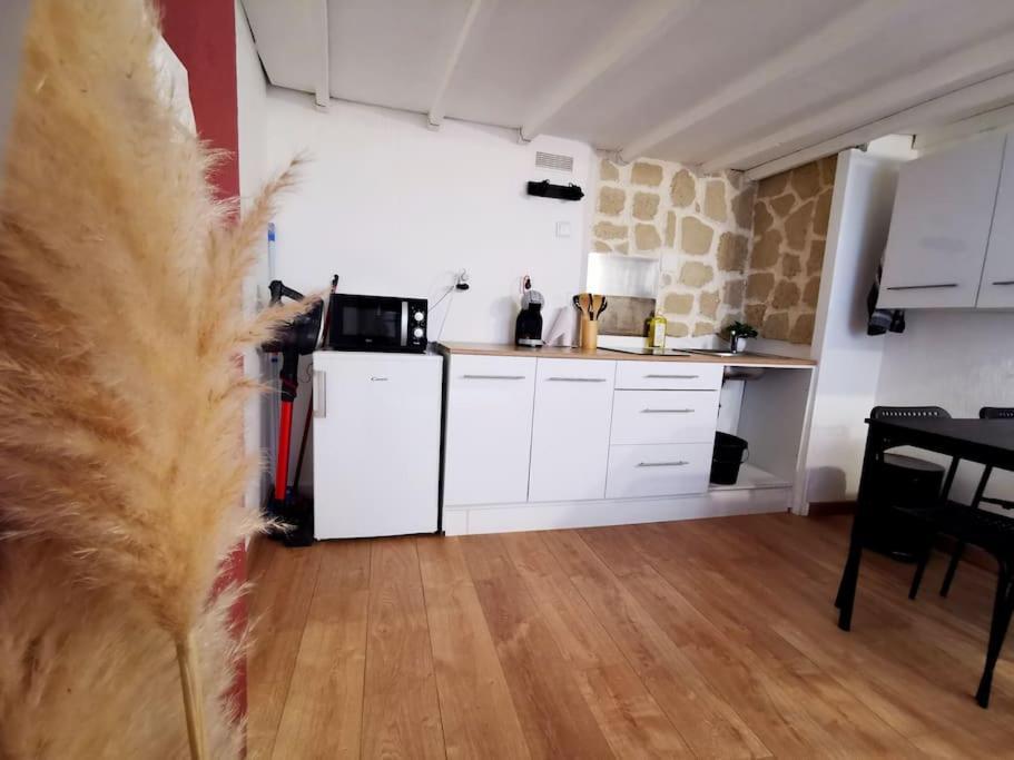 Centre Ville Montpellier - Appartement Au Coeur De L'Ecusson Exterior photo